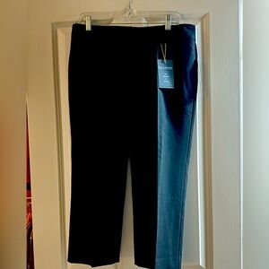 ZAC & RACHEL Women’s Curvy Fit Capris. Size 10.